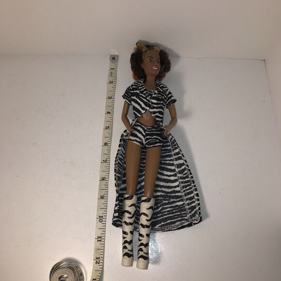 Vintage Spice Girls on Tour Doll Mel B. (Scary Spice) Preowned - Picture 6 of 7